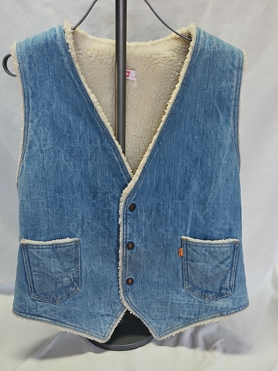 Levi's Jackets & Blazers - Vintage Levis Denim Sherpa-Lined Vest in Light Blue